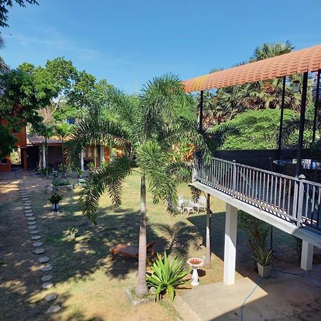 Blue Sands Beach Resort Passikudah Exterior photo